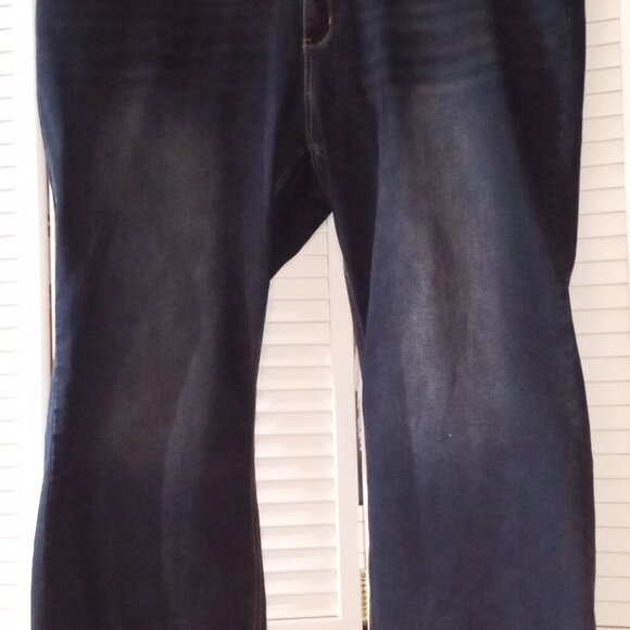Plus size Bloomchic NWT Jeans Size 28 - Picture 8 of 8